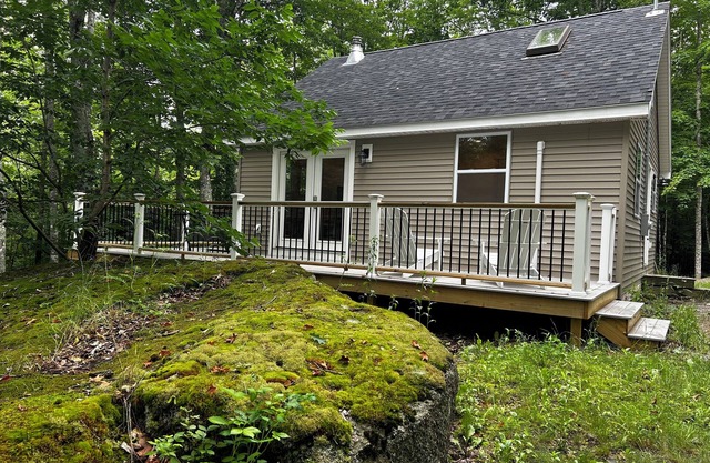 Cattail Cottage, on Green Lake Road, Dedham, Maine