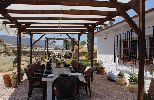 Cave houses sleeping 8 people with swimming pool. Close to Playas Calnegre.