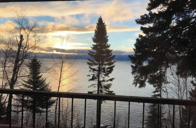 Cedar’s Seaside Chalet