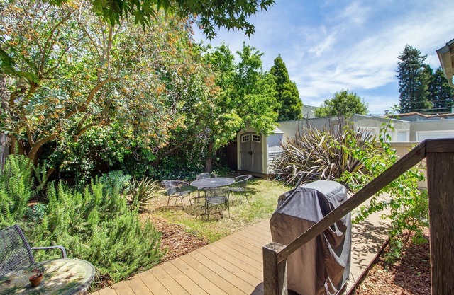 Central Berkeley Modern House / Walk to UC (Cal), Dwtn+ /Private Backyard