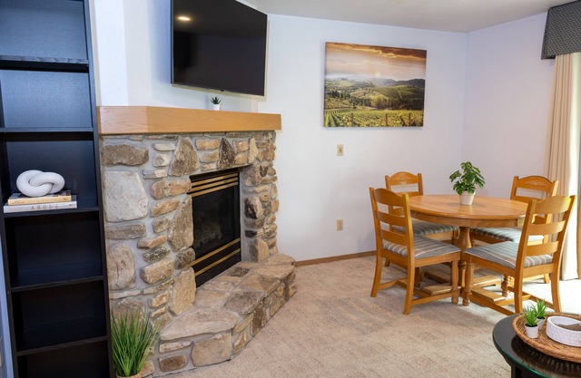 *Central Fish Creek* - Near Peninsula State Park and Shopping!