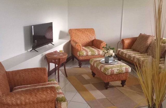 "Central Gem: 5 Min to Airport, Frigate Bay & Downtown Port"