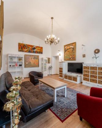 Central Hlavna Luxe 3 rooms 150m2 with PARKING for fee