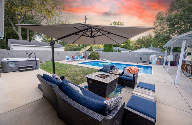 Central location | Hot Tub | Heated Pool | Digital Game Table