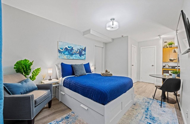 Central Location Studio, Walk to Times Square