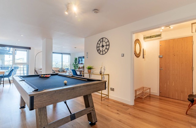 Central Thames View 3BR by Sullivan Stays