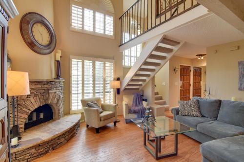 Centrally Located Escape with Pool Access in Phoenix