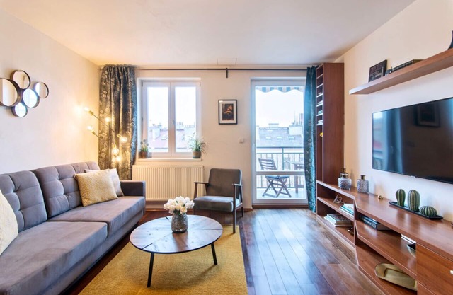 Centre, Terrace and Quiet Delux apartment with excellent ❤ Location ❤