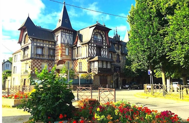 Château Art Nouveau , Paris en Métro