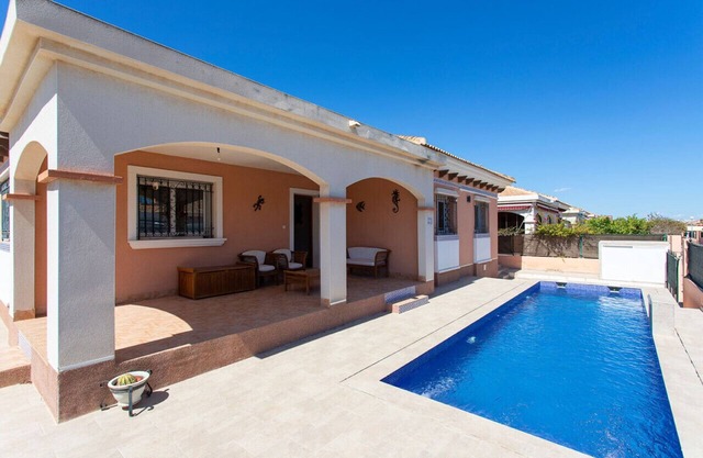 CH Villa Amapola Los Montesinos