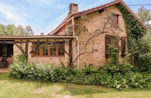 Charming Estate Dordogne with Pool