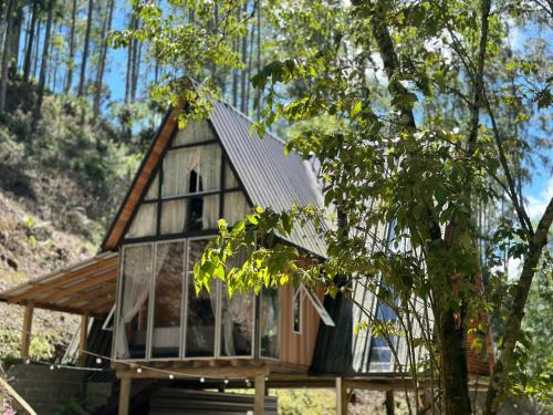 Chalé com Cachoeira