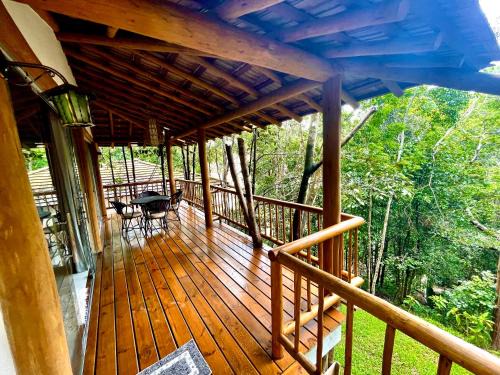 CHALÉ PREGUIÇA TRANCOSO