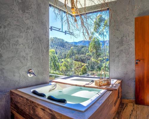 Chalé romântico super privativo com hidro e café