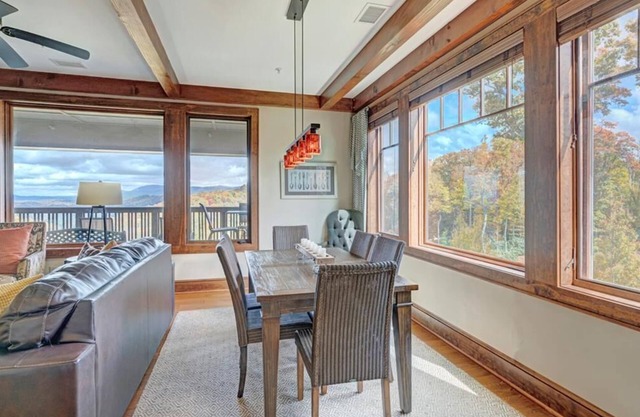 Chalakee Lodge CH4- Mountain View, Gated Resort, Indoor/Outdoor Pools and Hot Tub, Fitness Area, .