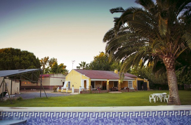 Chalet, 4 rooms, pool .