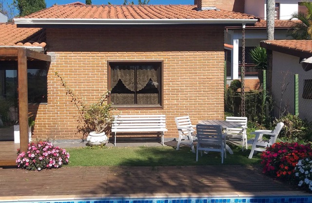 Chalet Aconchegante em Condomínio com Clube de Alto Padrão