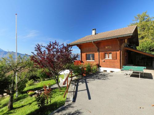 Chalet Chalet Zan-Fleuron by Interhome