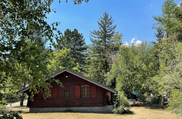 Chalet Cozy et son Jardin Arboré de 1000 m2