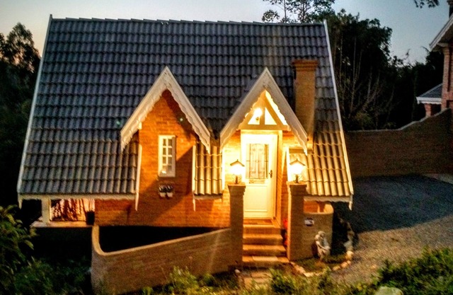 "CHALET DA COLINA II" FOR UP TO 4 PEOPLE IN A COZY AND ROMANTIC ATMOSPHERE
