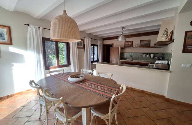 Chalet 'El Pinar De La Lobera' with Mountain View, Shared Pool and Wi-Fi