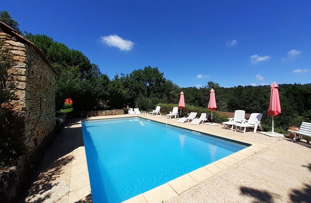 Chalet for 4 people, with swimming pool surrounded by nature