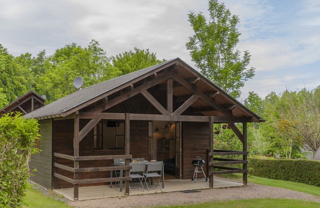 chalet-gîte 4 pers. Normandy Heated swimming pool from mid-May to September