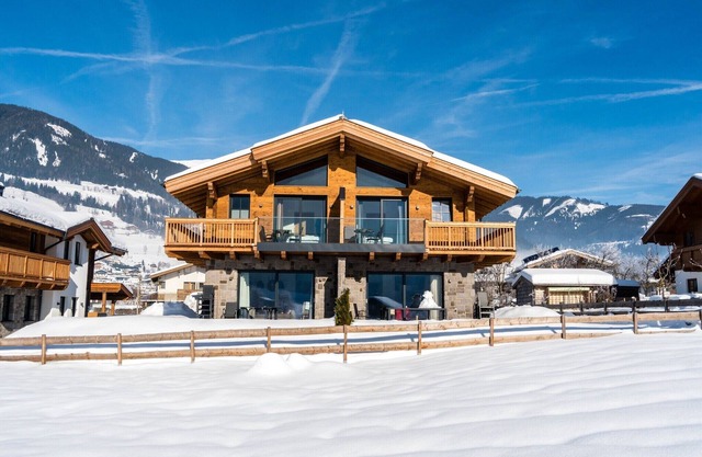 Chalet in Niedernsill near Ski Slopes