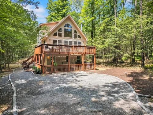 Chalet Lake, Movie Theater, Hot Tub, Arcade