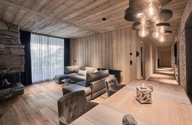 Chalet 'Tenne Chalet' with Mountain View, Shared Pool & Wi-Fi