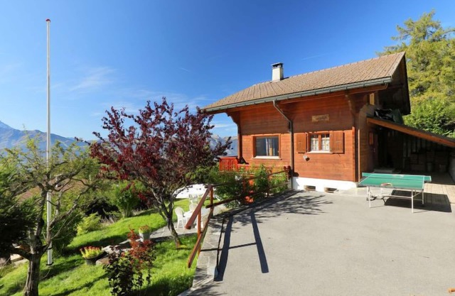 Chalet Zan-Fleuron by Interhome