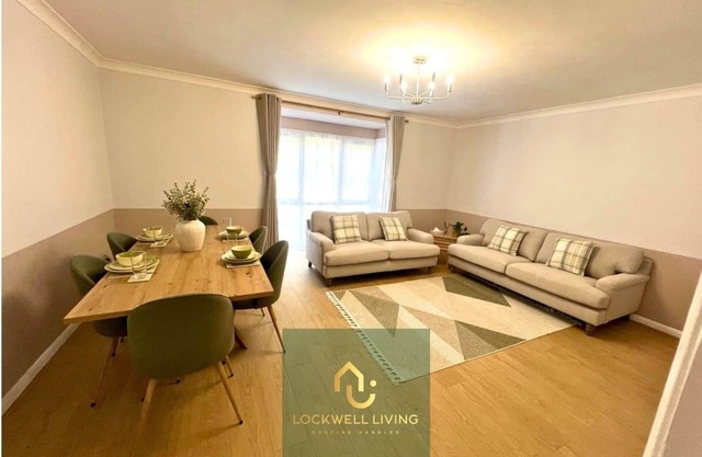Chalfont Haven - Stylish 2-Bed Apartment, with Free Parking