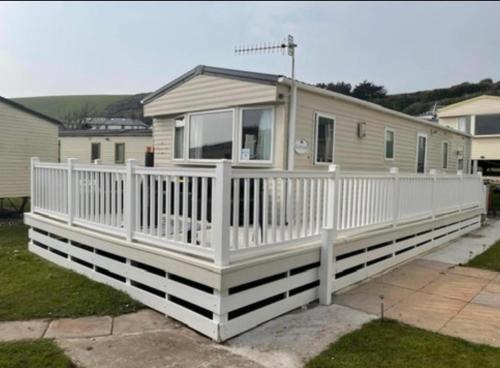 Challaborough Bay Caravan Sleeps 8 - Pet Friendly