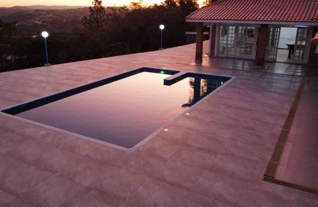 Chancara with beautiful view, in gated community prox. to Shopping Catarina.