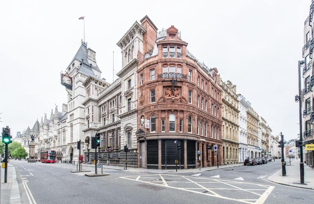 Chancery Quarters - 124 Chancery Lane