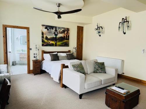 Chandlers Bar and Rooms