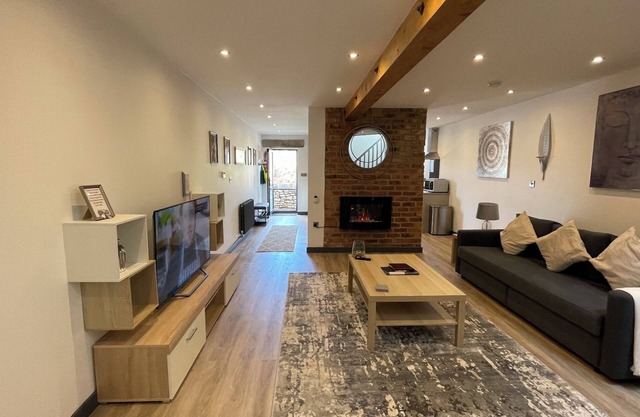Chapel row 2 luxury cottage in the peaks
