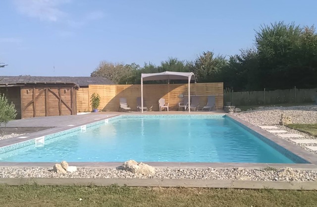 Character 18C House with 12 x 6m private pool