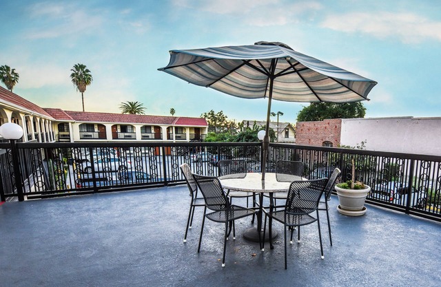 Chariot Inn Glendale - Pasadena