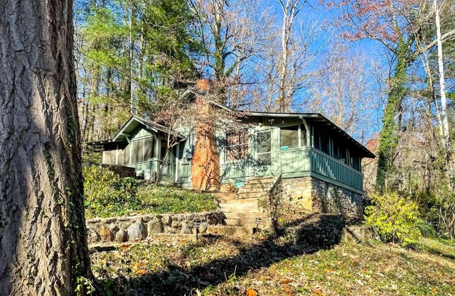 Charlotte's Cabin