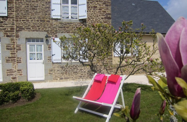 Charm & calm for two in the countryside near Mont St Michel