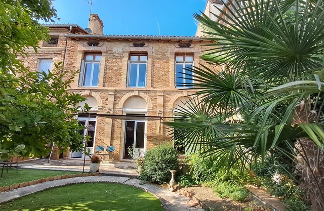 Charmant Gite aux Beaux Volumes, Jardin Privé, Idéal en Familles