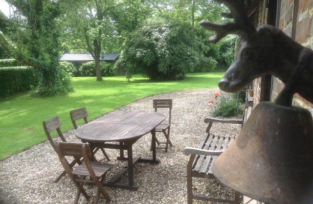 Charmante Petite Maison dans le Jardin