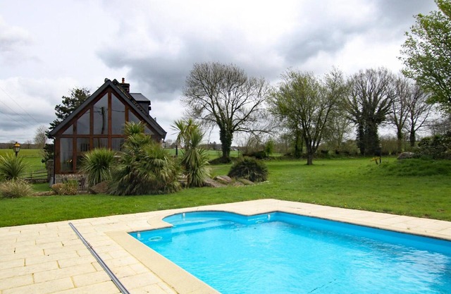 Charming 3-Level Cottage with Pool, Tennis, and Scenic Views in Saint-Michel-de-Montjoie