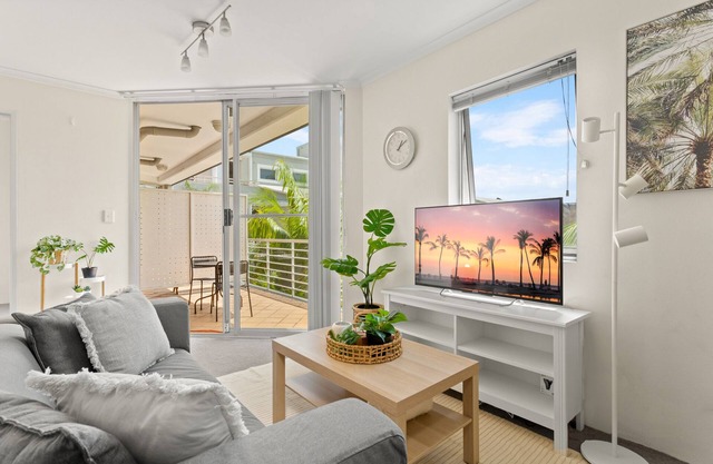 Charming 1-Bed Apartment Close to Shops and Parks