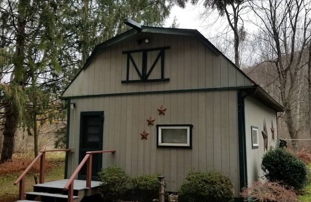 Charming 1-bedroom cottage in delightful Waterville with AC