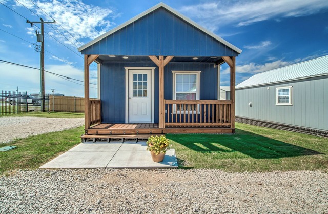 Charming 1-bedroom cottage on west side of OKC.