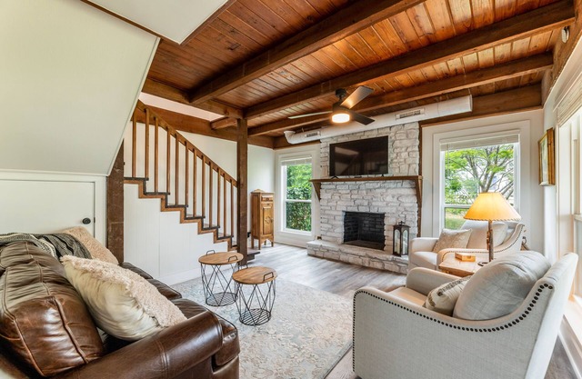 Charming 2-bedrm home in the heart of Liberty Hill