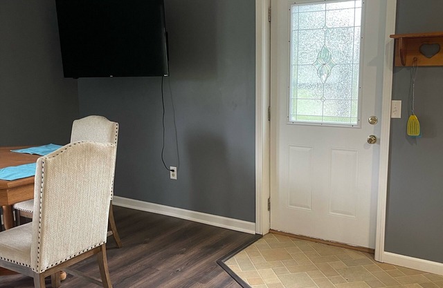 Charming 2-bedroom apartment in fabulous Hillsdale with WiFi, ACn