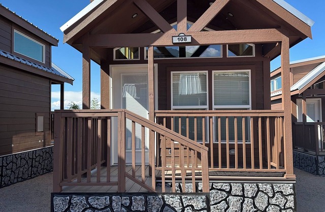 Charming 2-bedroom cabin #108 with AC, Wi-Fi in lovely Moab